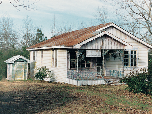 Loy Bowlin, Beautiful Holy Jewel Home (site view, exterior, 1997), McComb, MS, c. 1985–1990. Photo: Katy Emde.