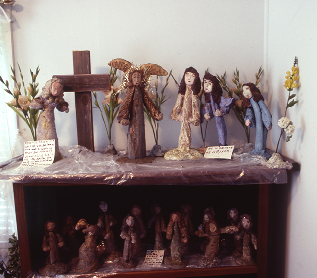 Annie Hooper, "Bible Stories" (site view, n.d.), Buxton, NC. Photo: Seymour Rosen. © SPACES—Saving and Preserving Arts and Cultural Environments.