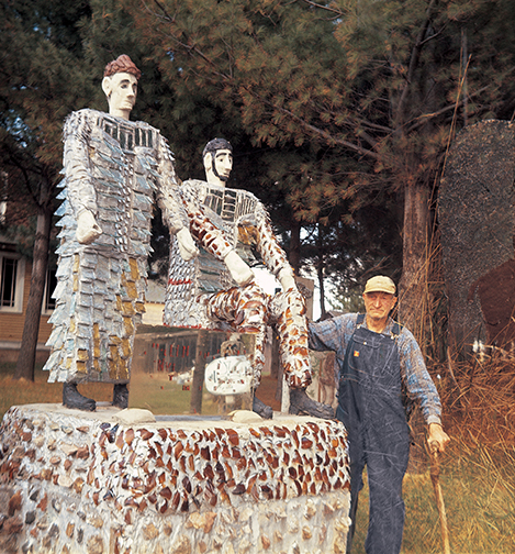 Fred Smith with Lincoln-Todd Monument, Wisconsin Concrete Park, (site view, c. 1962), Phillips, WI, 1948–64. Photo: Robert Amft, courtesy of Robert Amft Archive, Friends of Fred Smith, Inc.